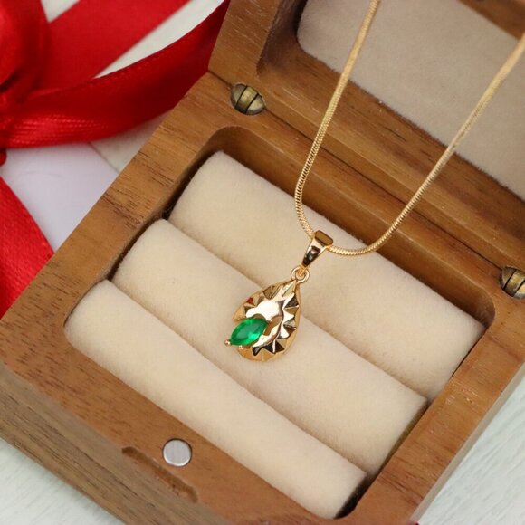 "Teardrop Leaf Pendant with Marquise Green Stone in Gold Finish, XPPT1726 - Picture 8 of 13